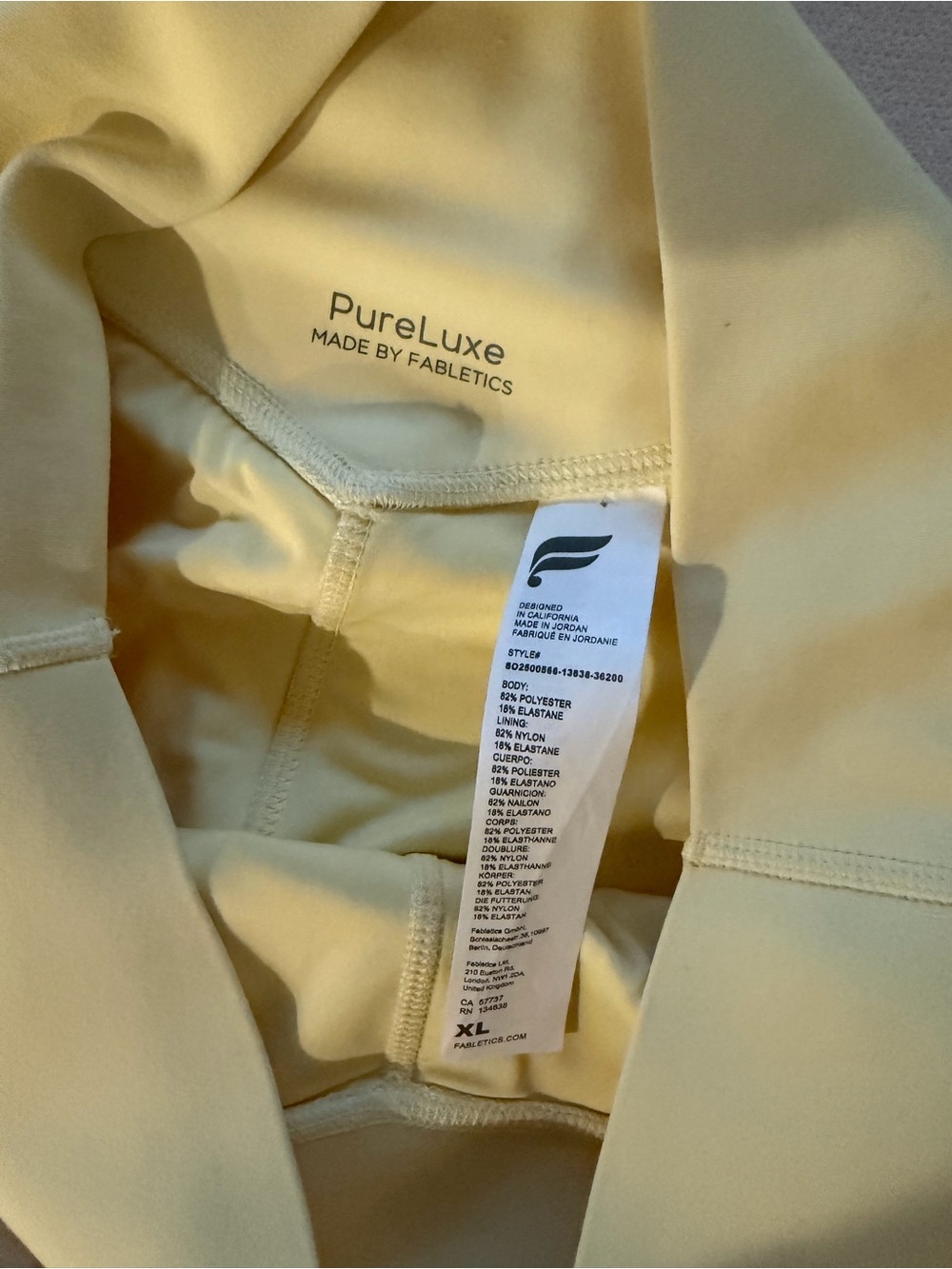 Fabletics Butter Yellow Set - Picture 2 of 5